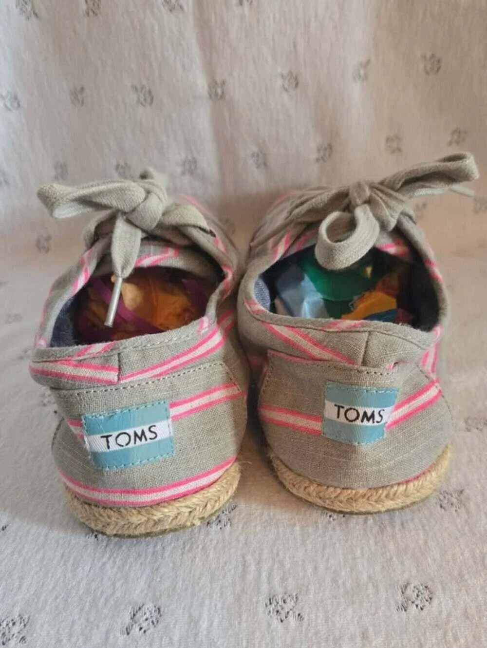 TOMS Striped Canvas Lace-Up Sneakers / Espadrilles in Gray + Hot Pink Size 8.5